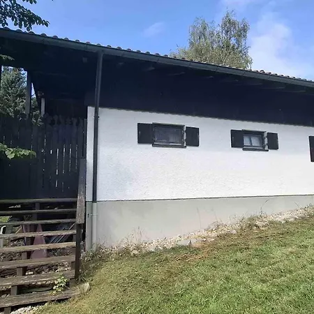 Waldferienhaus 98 Im Bayerischen Waldferiendorf I 3 Schlafzimmer I Lagerfeuerplatz Сasa de vacaciones *